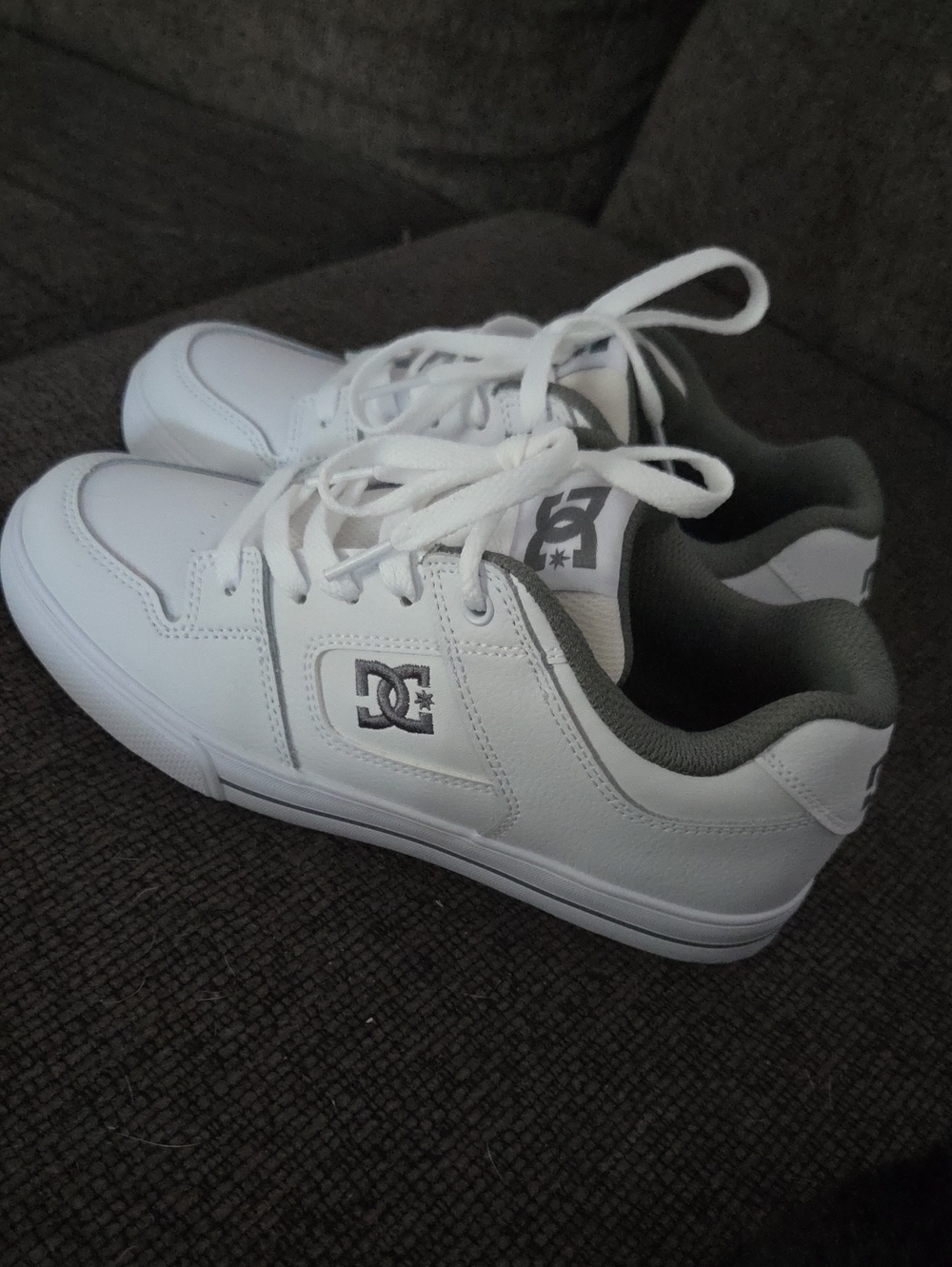 DC White Skate Sneakers with Gray Accents Non Slip